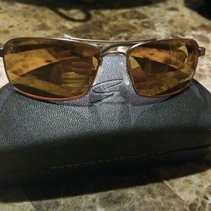 Serengeti sunglasses with case pareto